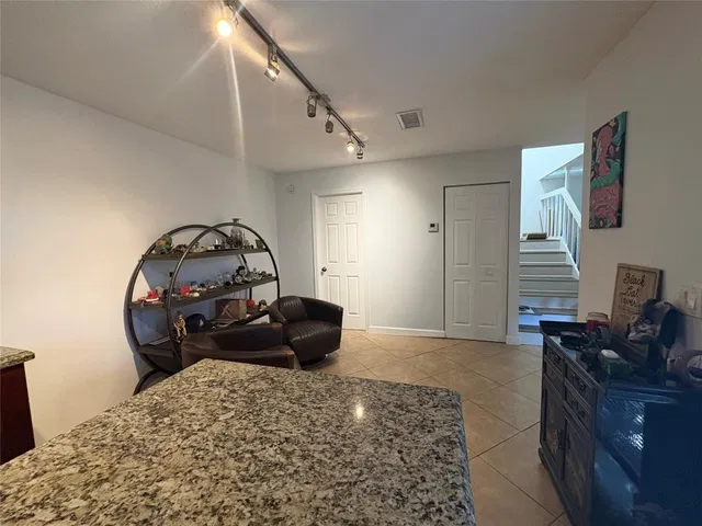  Unit 294 photo 6