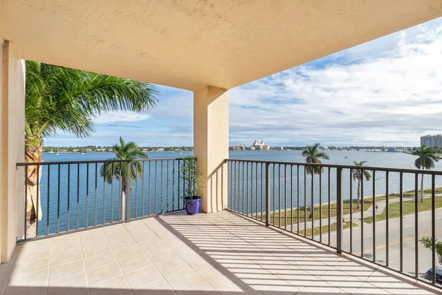 Flagler Pointe Unit 639 photo 2
