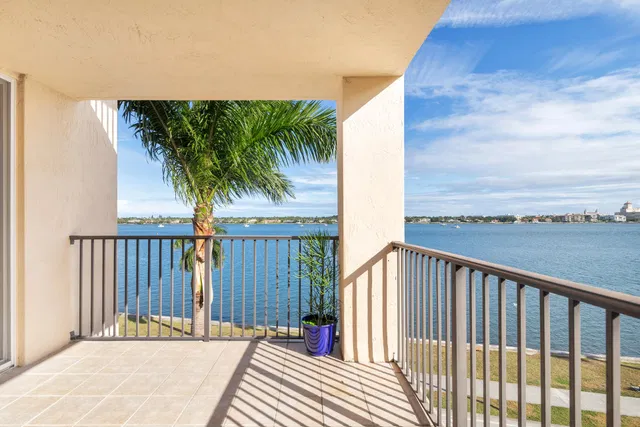 Flagler Pointe Unit 639 photo 17