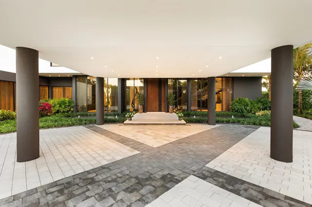 Pennock Point Residence photo 9