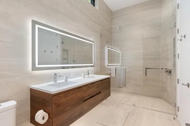 Pennock Point Residence photo 39