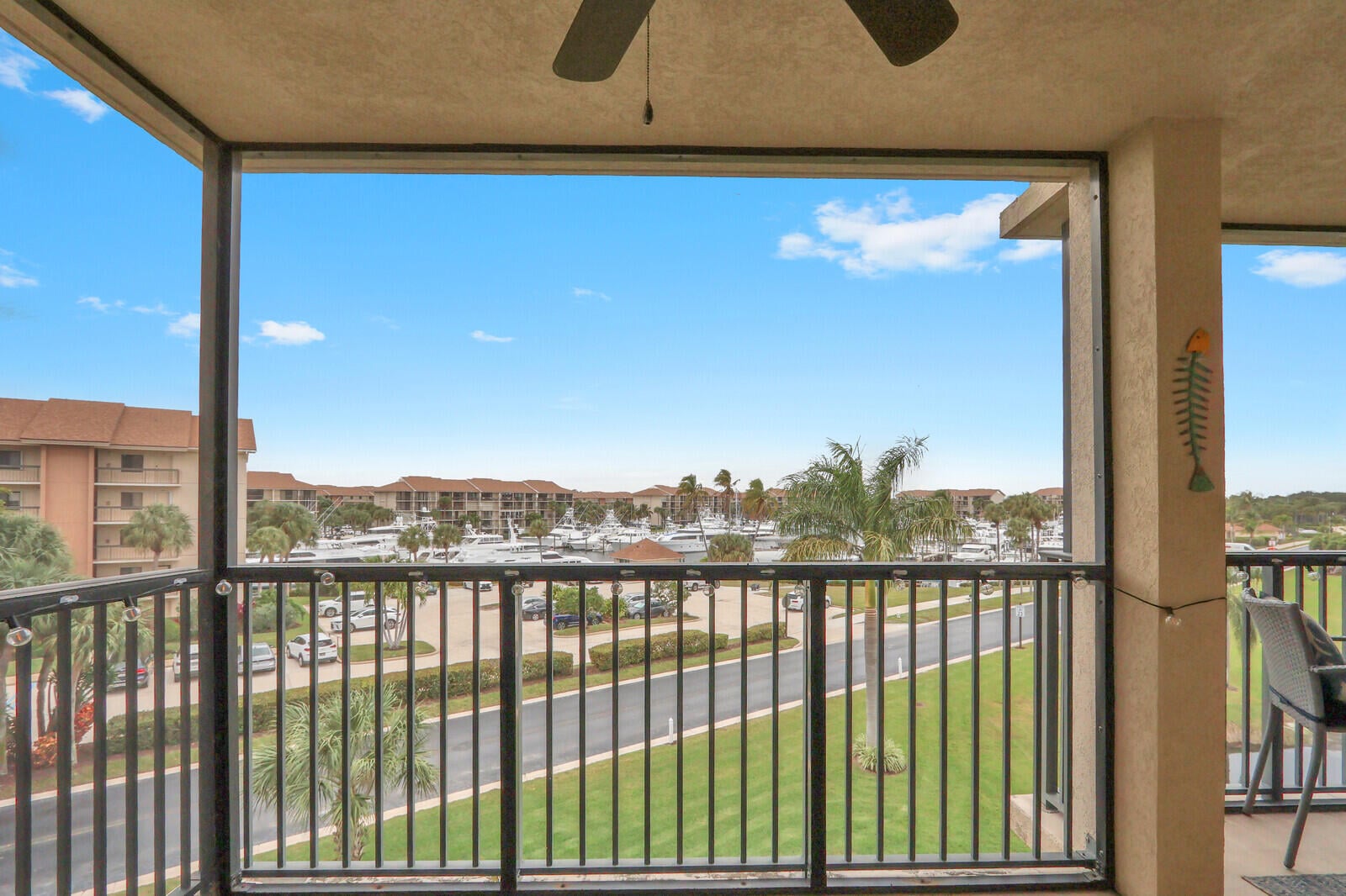 Unit 403 photo 12