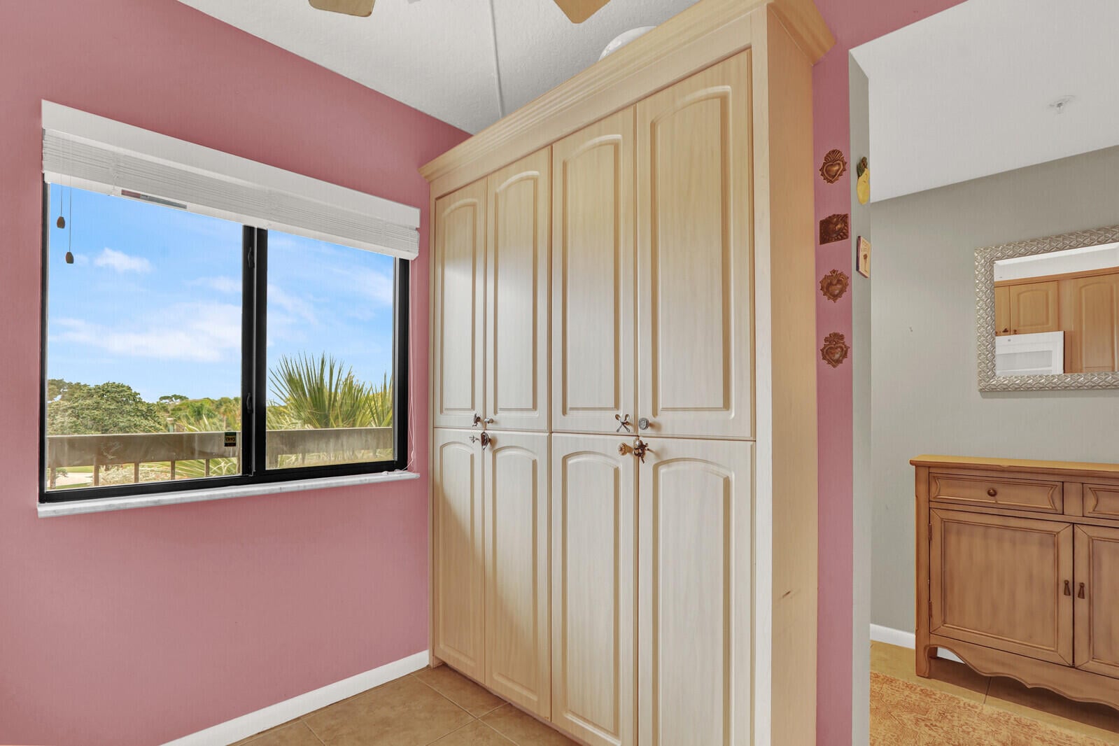 Unit 403 photo 21