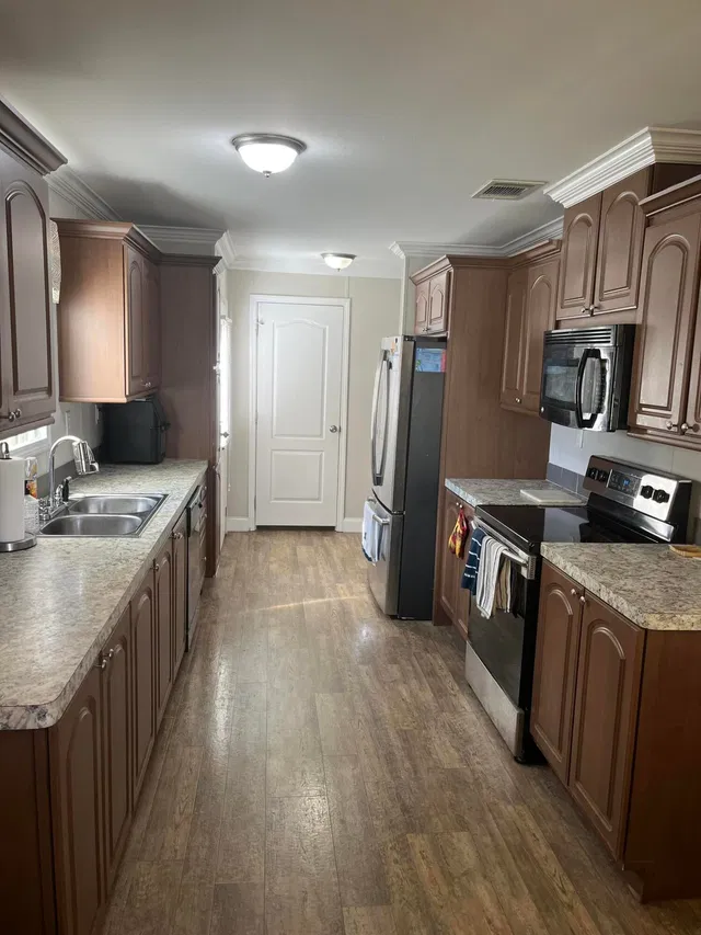 Unit 446 photo 2