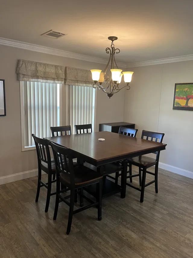 Unit 446 photo 3