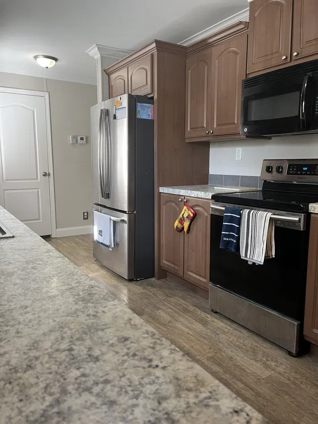 Unit 446 photo 11