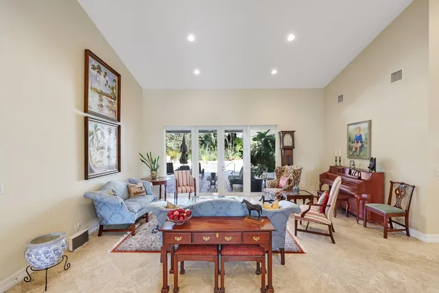 Boca Bath & Tennis Residence photo 9