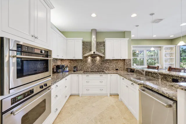Boca Bath & Tennis Residence photo 12