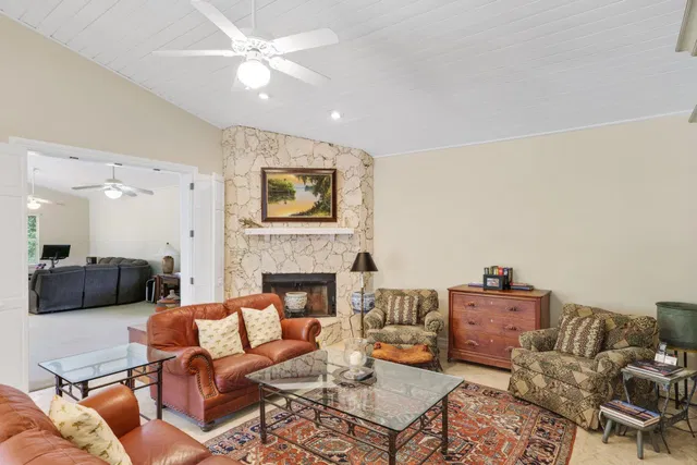 Boca Bath & Tennis Residence photo 18
