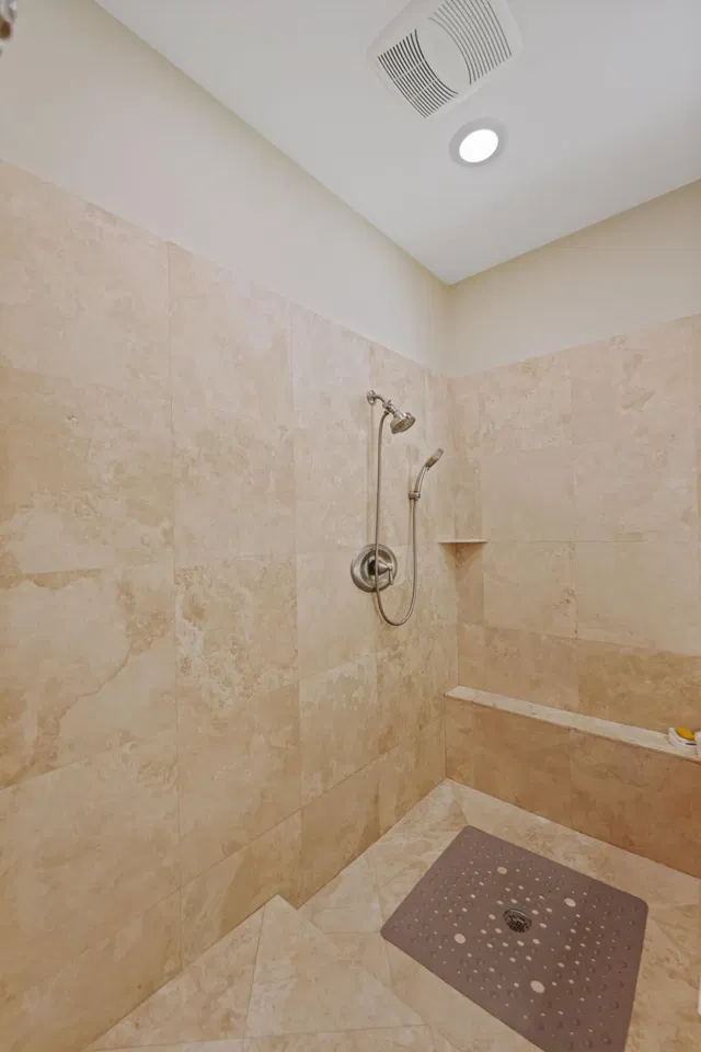 Boca Bath & Tennis Residence photo 29