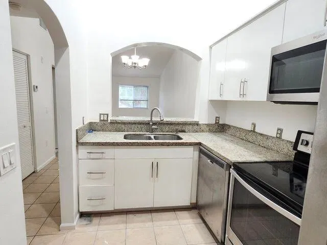 Unit 202 photo 9