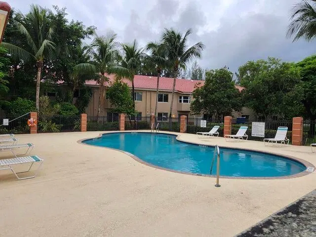 Unit 202 photo 21