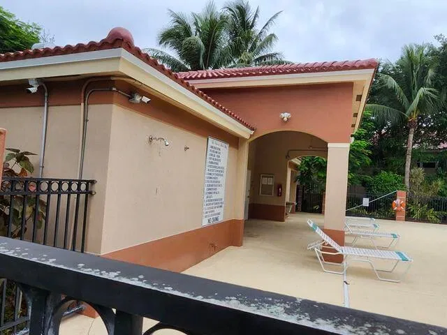 Unit 202 photo 22