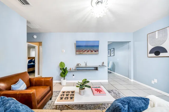 West Palm Beach Residence photo 4