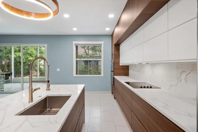  Residence photo 13