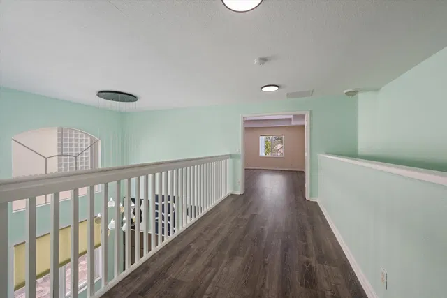  Residence photo 16