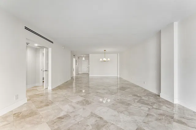 Winthrop House Condos Unit 308 photo 5