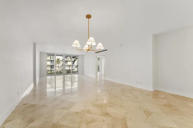 Winthrop House Condos Unit 308 photo 6