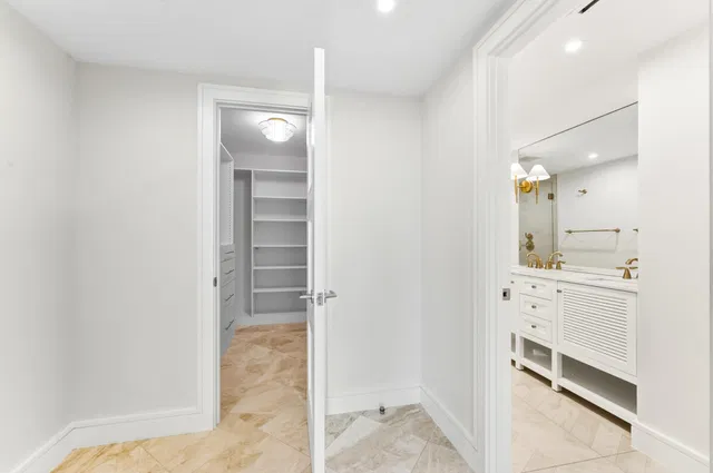 Winthrop House Condos Unit 308 photo 14