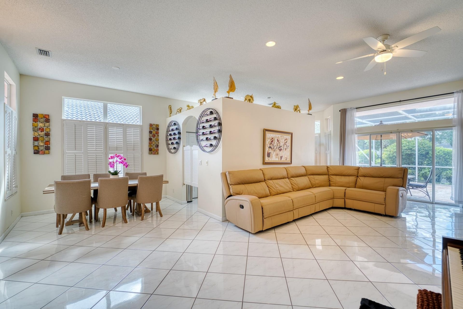 Residence photo 12