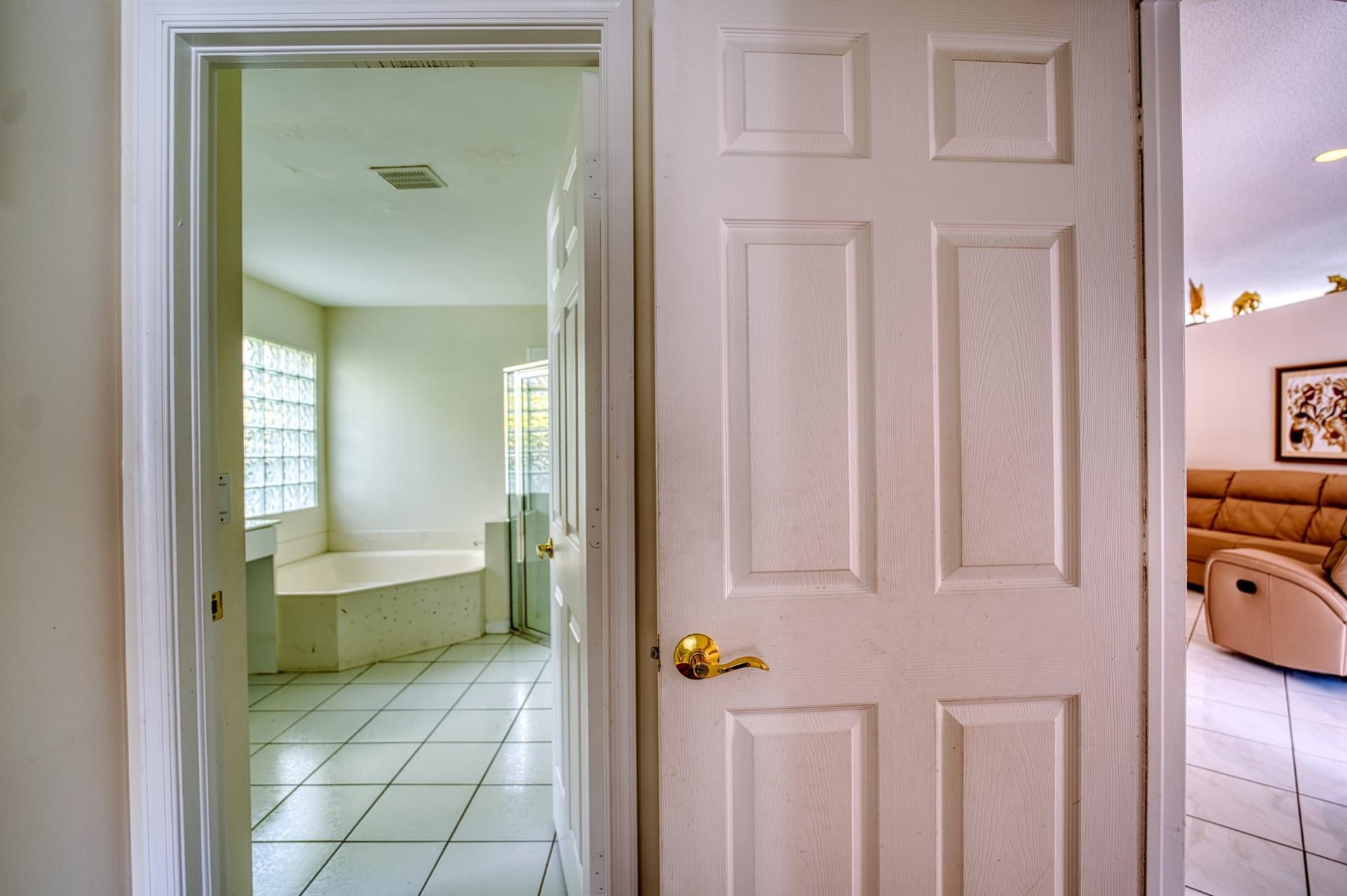 Residence photo 18