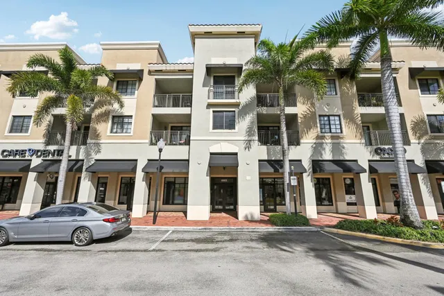 Residences at Midtown Palm Beach Gardens Unit 305 photo 4