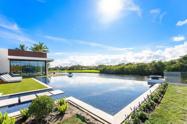 Admirals Cove Residence photo 6