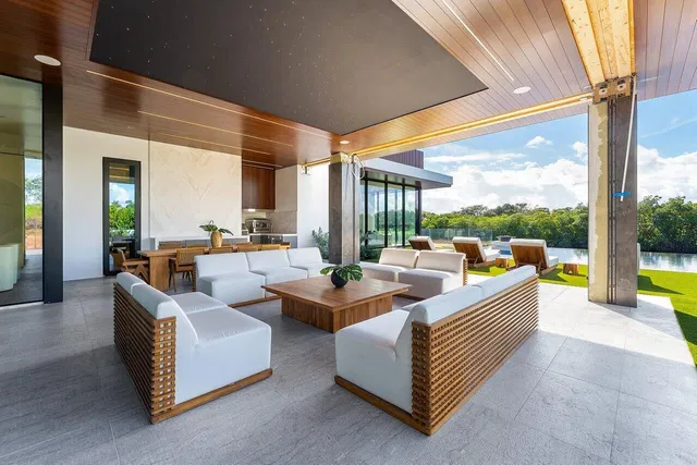 Admirals Cove Residence photo 12