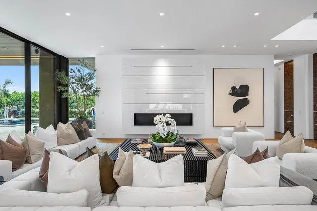 Admirals Cove Residence photo 19