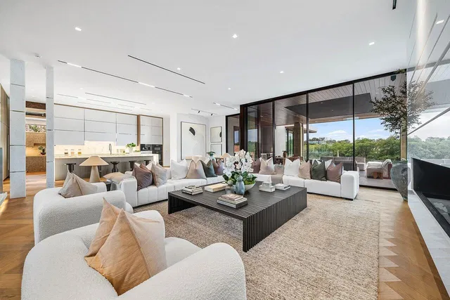 Admirals Cove Residence photo 21
