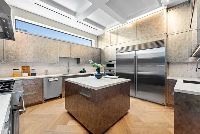 Admirals Cove Residence photo 27