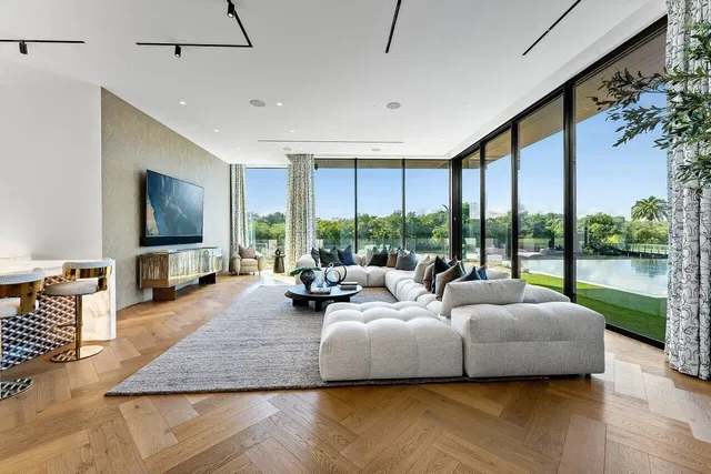 Admirals Cove Residence photo 33