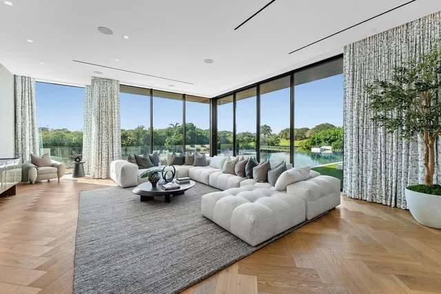 Admirals Cove Residence photo 34