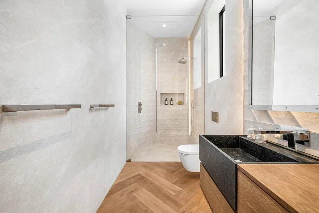 Admirals Cove Residence photo 58