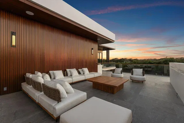 Admirals Cove Residence photo 92
