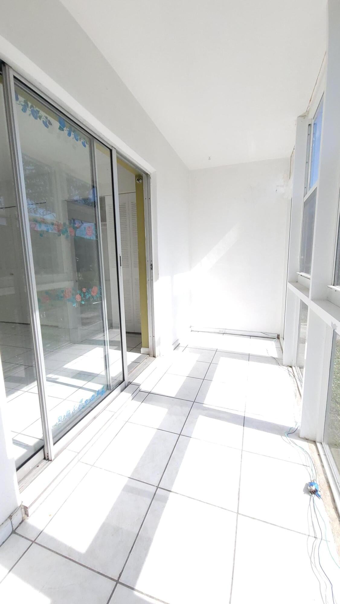 Residence photo 12