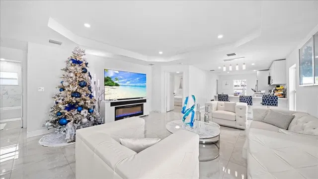 Residence photo 25