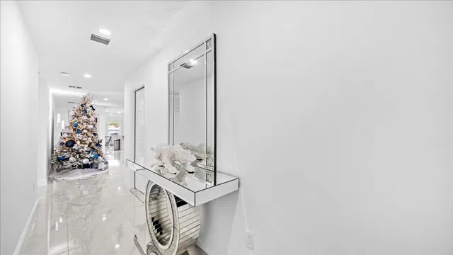 Residence photo 27