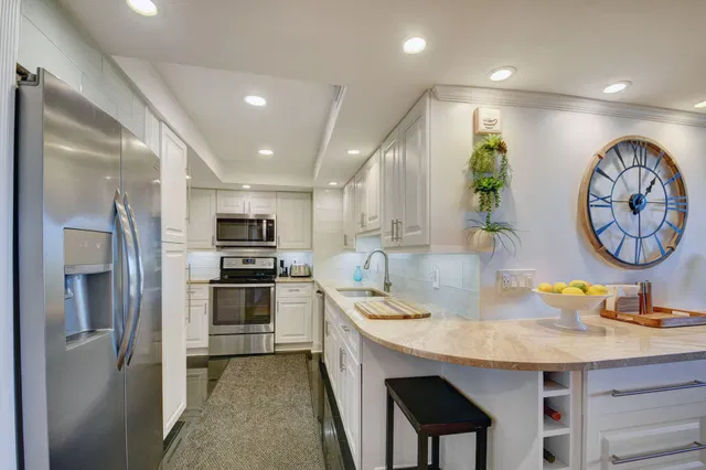 Palm Beach House Unit 307 photo 2
