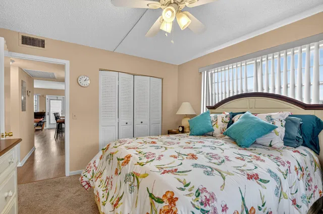 Residence photo 8