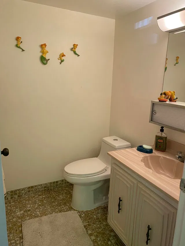 Unit 106 photo 5