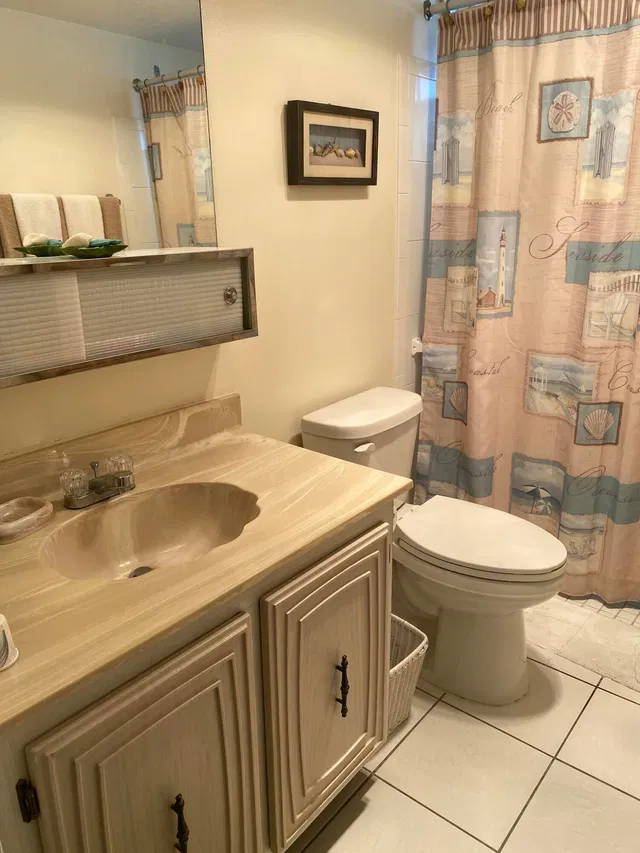 Unit 106 photo 8