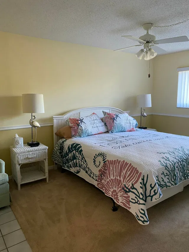 Unit 106 photo 11