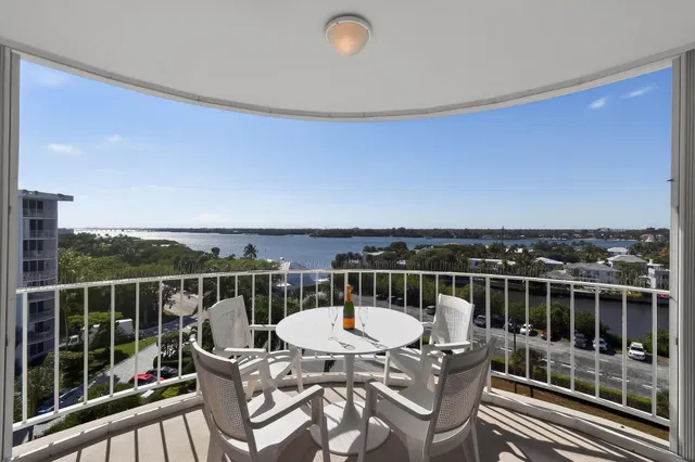2295 S Ocean Boulevard #816