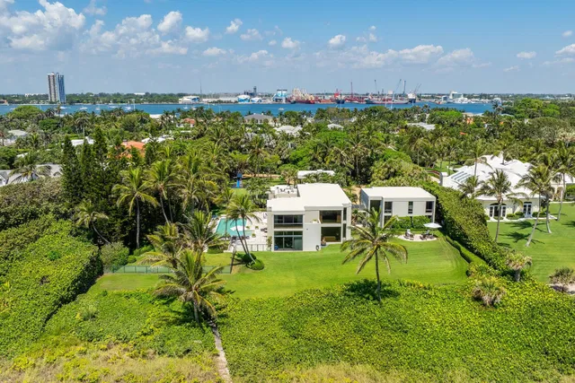 Residence photo 4
