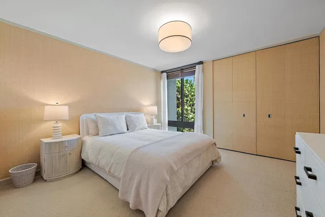 Residence photo 57