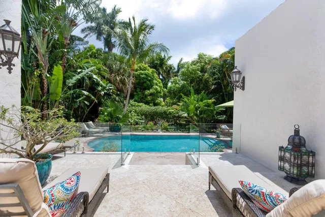West Palm Beach Residence photo 18