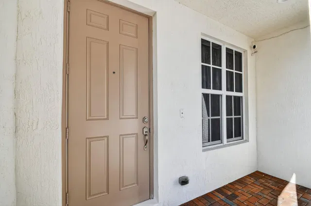 Residence photo 4
