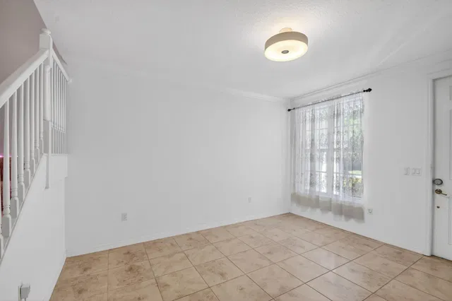 Residence photo 6