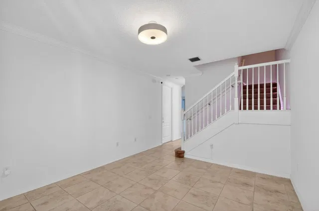 Residence photo 8